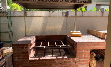 VENDO HERMOSA CASA COSTA DEL ESTE