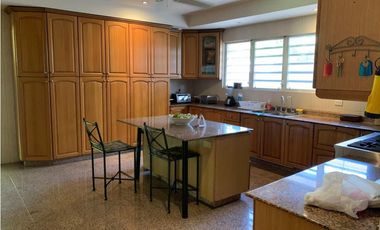 VENDO HERMOSA CASA COSTA DEL ESTE