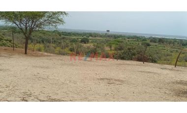 🌄✨ ¡Descubre tu refugio ideal! Te presentamos un **amplio terreno de 1726 m²** en El Molino, justo al filo de la carretera a Curumuy y con una especta