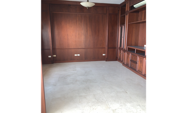 Se VENDE Apto en PH Vista Marina - Ave Balboa