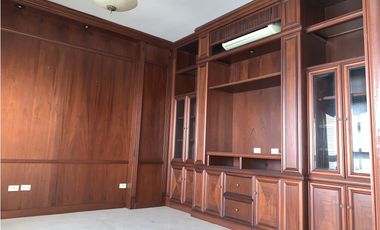 Se VENDE Apto en PH Vista Marina - Ave Balboa