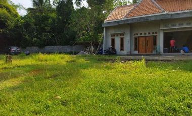 rumah kavling mertoyudan indah dekat jalan pattimura