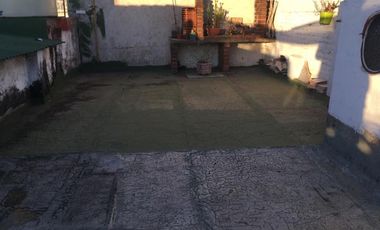 Casa PH en venta en Villa Dominico