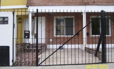 DUPLEX 3 AMB. CON COCHERA.COMPLEJO CON PISCINA Y PARRILLA SIN EXPENSAS  TIGRE. SALDIAS 1027