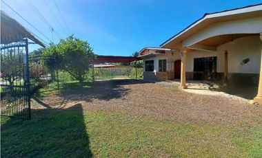 VENDO CASA DE DOS HABITACIONES ALGARROBOS