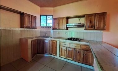 VENDO CASA DE DOS HABITACIONES ALGARROBOS