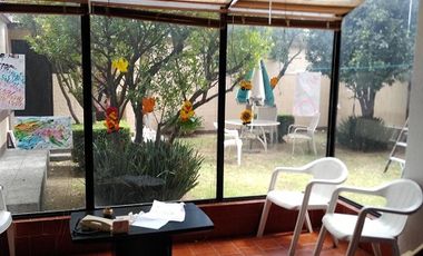 CERCA DEL CENTRO COMERCIAL CASA EN LA HERRADURA