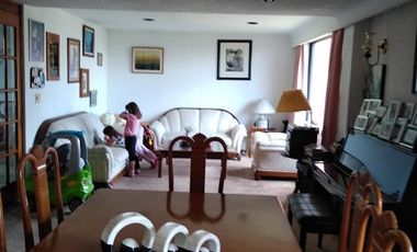 CERCA DEL CENTRO COMERCIAL CASA EN LA HERRADURA