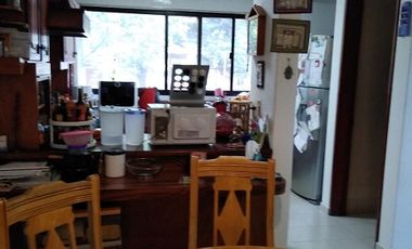 CERCA DEL CENTRO COMERCIAL CASA EN LA HERRADURA