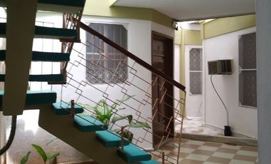 ¡Edificio en venta a precio del 2017! Locales y departamentos sobre Avenida