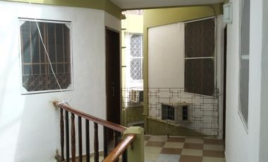 ¡Edificio en venta a precio del 2017! Locales y departamentos sobre Avenida