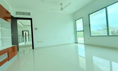 casa en venta en salgar. Cod V77