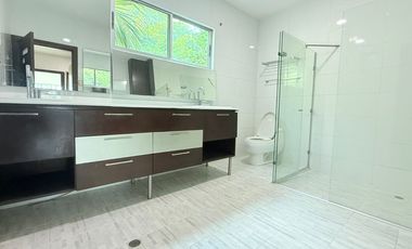 casa en venta en salgar. Cod V77