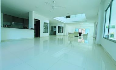 casa en venta en salgar. Cod V77