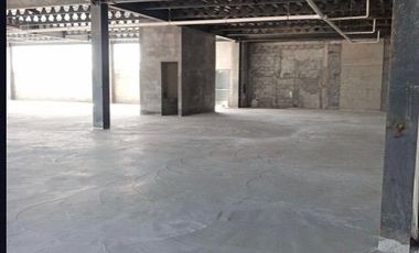 RENTA LOCAL COMERCIAL CUMBRES ELITE