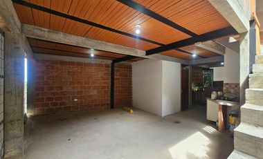 casa en arriendo en la buitrera. Cod A9190448