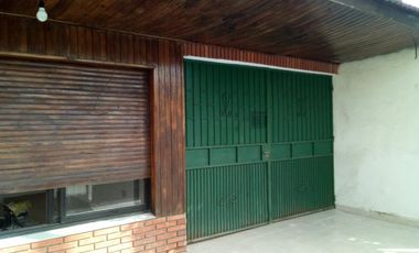 OFERTA  Casa grande para dos familias en VENTA en Burzaco, cerca delClub Pucará y Supermercado Changomas