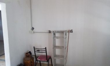 OFERTA  Casa grande para dos familias en VENTA en Burzaco, cerca delClub Pucará y Supermercado Changomas