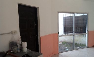 OFERTA  Casa grande para dos familias en VENTA en Burzaco, cerca delClub Pucará y Supermercado Changomas