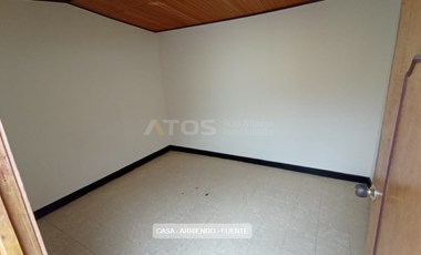 casa en arriendo en la fuente iv. Cod A5951