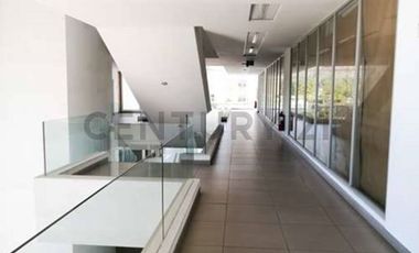 SE VENDE OF. AMOBLADA DE 2 PISOS EN C. EMPRESARIAL