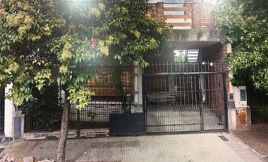 Chalet en venta en Bernal Centro