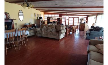 Quilpué Fabuloso Inmueble Incluye 2 casas apto para Centro de Eventos