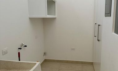 CASA VENTA DE UN PISO AL NORTE, NUEVA! CARDENO RESIDENCIAL