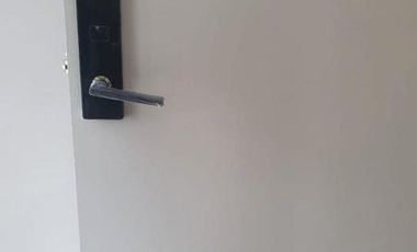 Oficina a estrenar en tercero piso en Garay entre Independencia y Catamarca