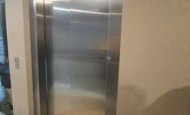 Oficina a estrenar en tercero piso en Garay entre Independencia y Catamarca