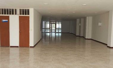 edificio en arriendo en libertadores. Cod A5678771
