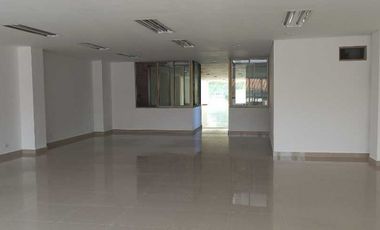 edificio en arriendo en libertadores. Cod A5678771