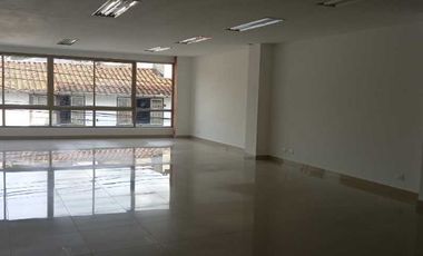 edificio en arriendo en libertadores. Cod A5678771