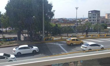 edificio en arriendo en libertadores. Cod A5678771