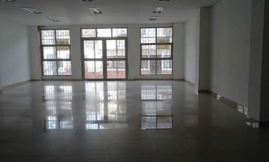 edificio en arriendo en libertadores. Cod A5678771