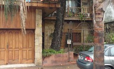 VENTA CASA 6 AMB 328 M2 COCHERA LANUS OESTE