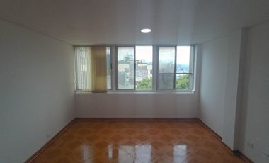 oficina en arriendo en el centro. Cod A123537