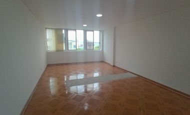 oficina en arriendo en el centro. Cod A123537