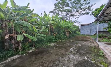 Tanah Luas 240 Meter Persegi Lokasi Strategis di Area Jalan Palagan - Ngaglik Sleman