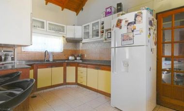Venta de casa de 2 plantas