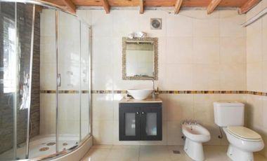 Venta de casa de 2 plantas