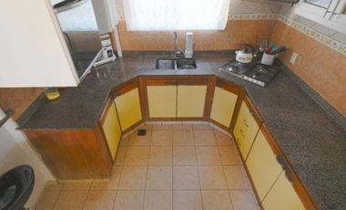 Venta de casa de 2 plantas
