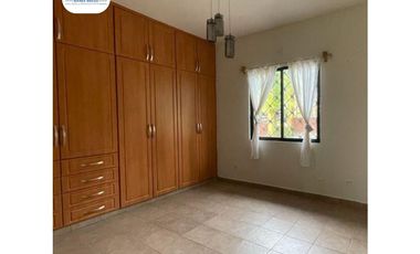 SE VENDE CASA URB. LA ROTONDA, LAS CUMBRES