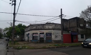 Venta en block local y 2 viviendas Haedo Sur