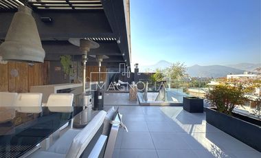 Penthouse Dúplex amoblado con hot tub y terraza privada