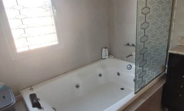 Casa en venta en Caseros