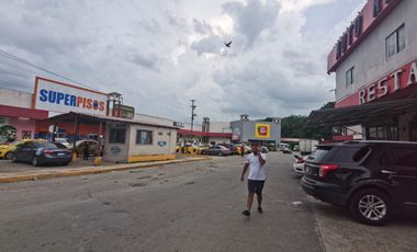 Se Alquila Local en Plaza Mañanitas, a un lado de Estación de Metro