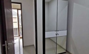 Rumah siap huni Pantai Mentari Listrik 3300 watt umsse