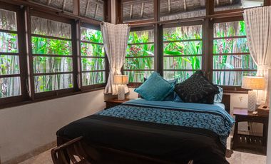 Leasehold - Tropical Estate with Huge Garden - Walking Distance to Berawa Beach, Canggu, Bali