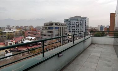 Oficina en Arriendo en General del Canto / Providencia